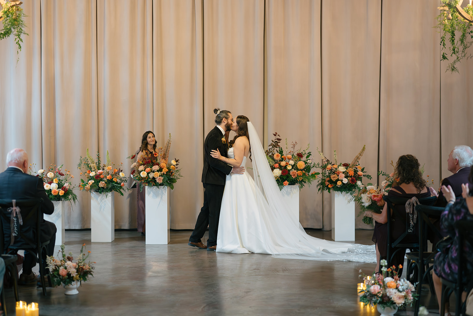 First kiss as newlyweds at Hideaway Cellars